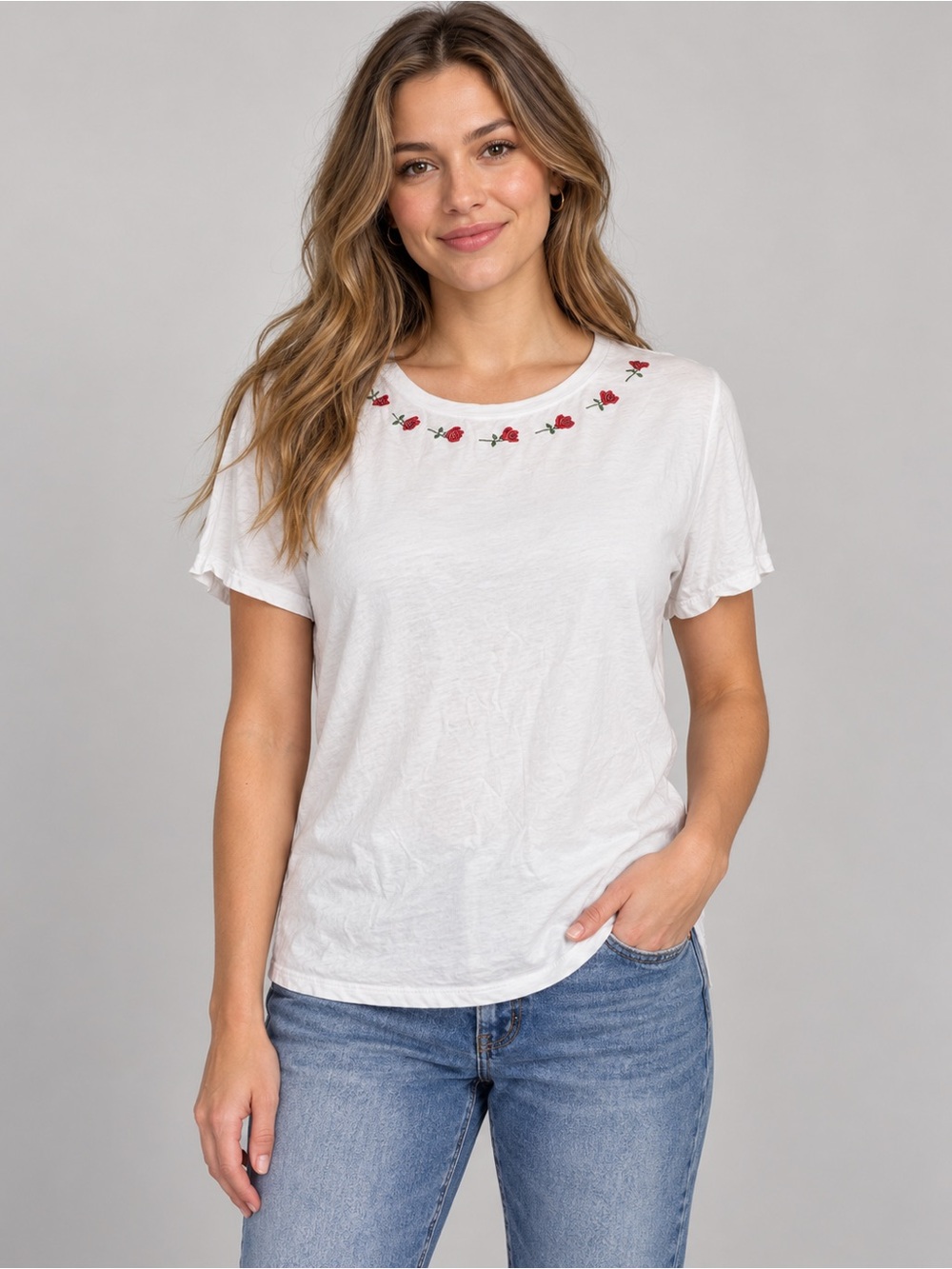 Popular 21 White‎ T-Shirt Rose Embroidered Short Sleeve Top Size M
